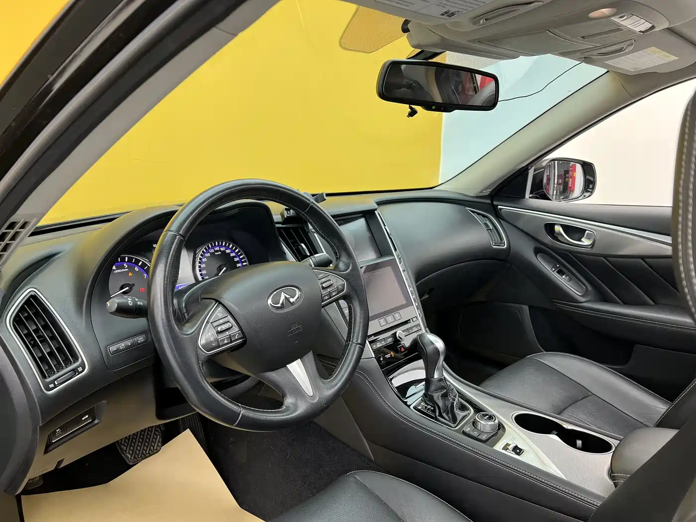 Infiniti Q50 2014 3.7L Comfort Edition фото 7