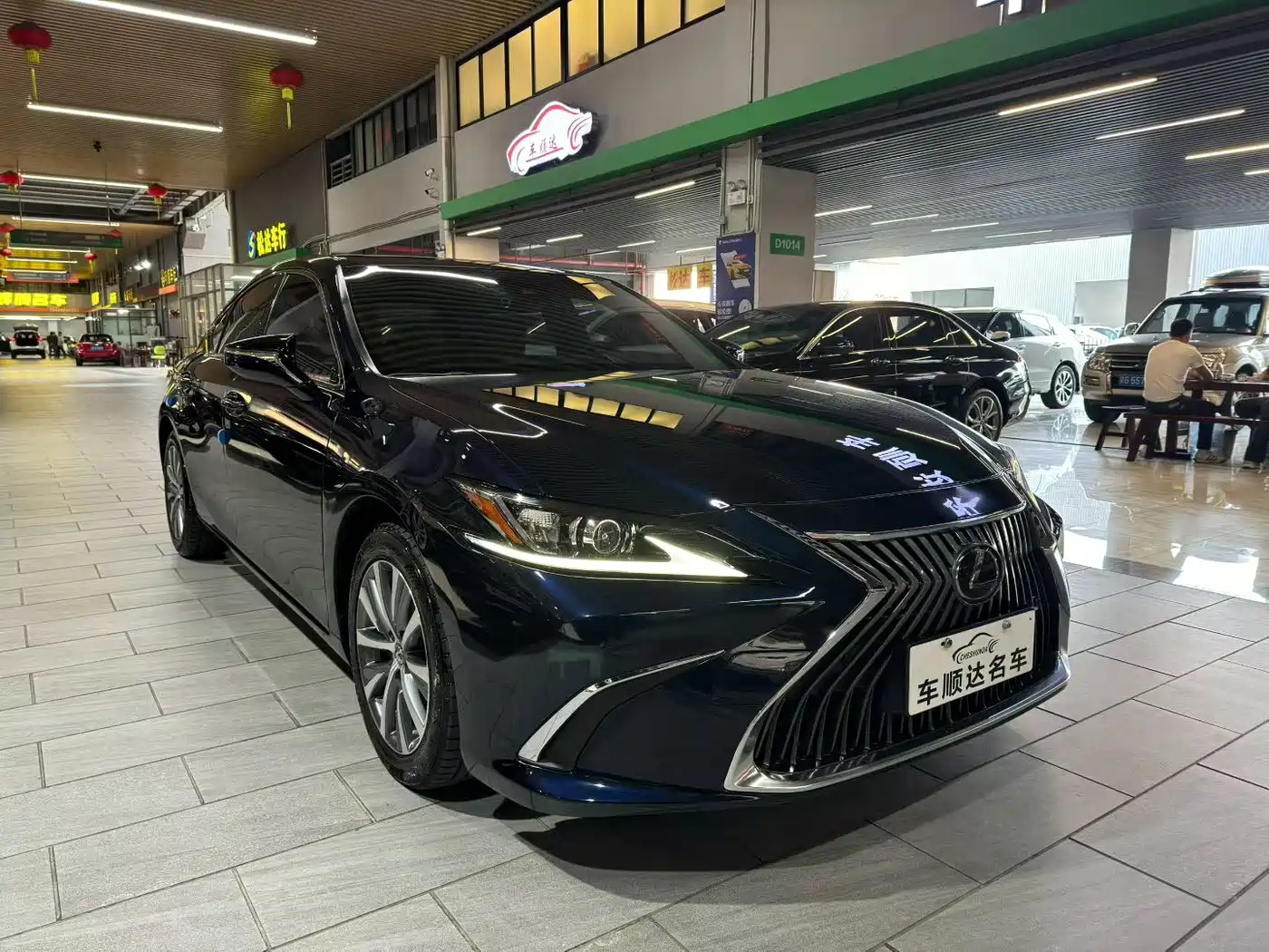 Lexus ES 2018 200 Excellence Edition China V фото 2