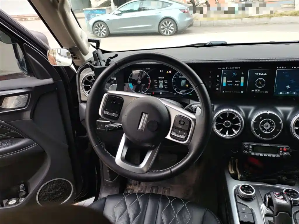 Tank 300 2021 Off-road Edition 2.0T Challenger фото 3