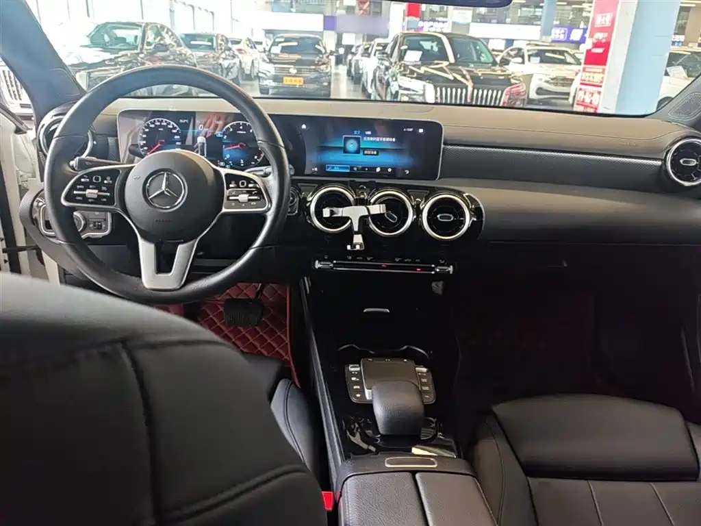 Mercedes-Benz A-Class 2020 Second Facelift A 180 L Sport Sedan фото 10