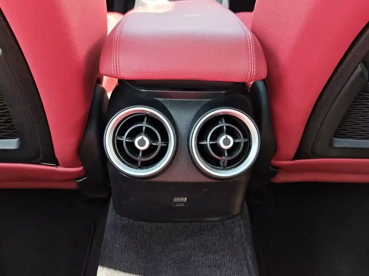 Alfa Romeo Giulia 2017 2017 2.0T 200HP Luxury Edition