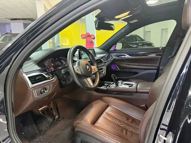 BMW 7 Series 2019 730Li M Sport Package — фото 4