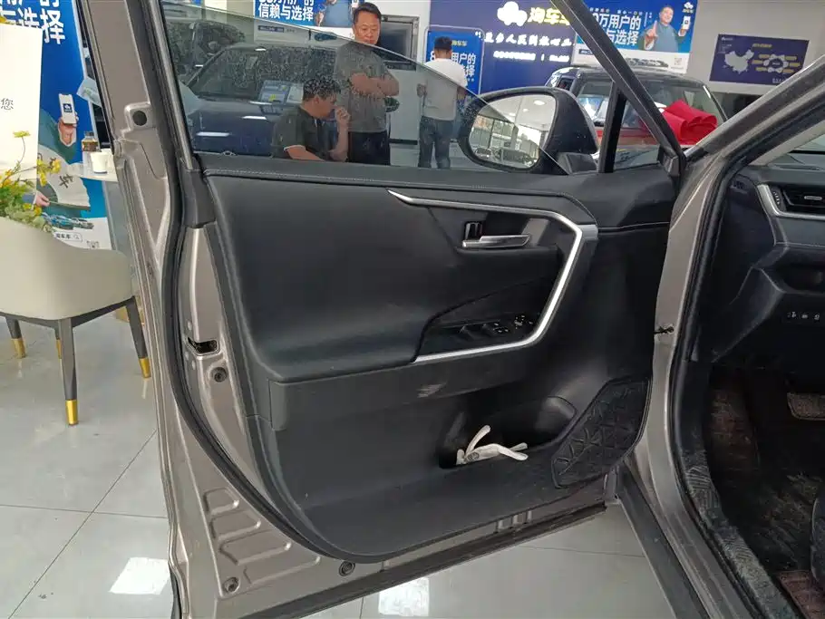 Toyota RAV4 Rongfang 2021 2.0L CVT 4WD Trend PLUS фото 7