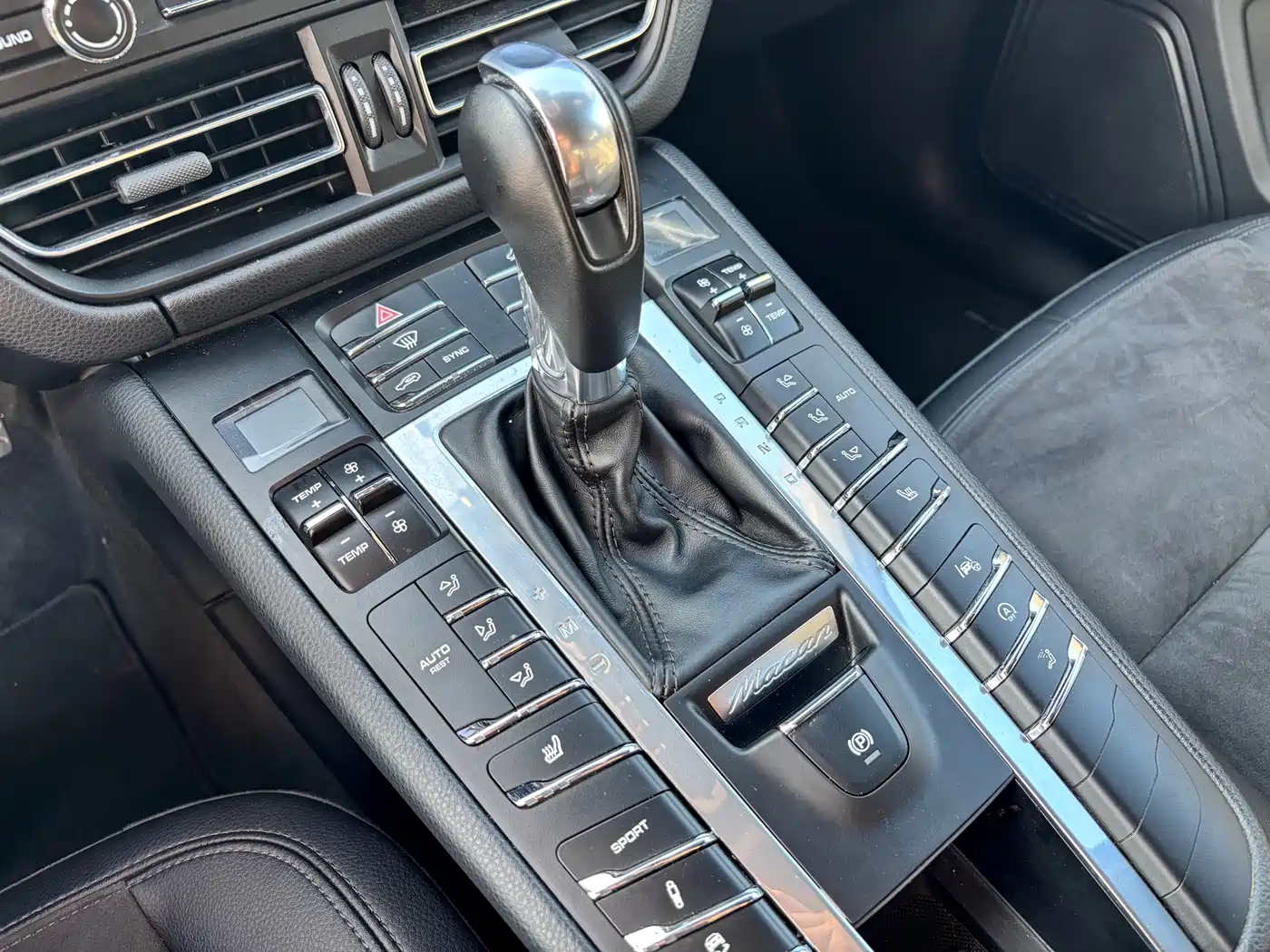 Porsche Macan 2018 Macan 2.0T фото 14