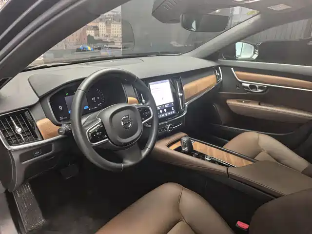 Volvo S90 2025 B5 Zhiyi Luxury Edition — фото 5