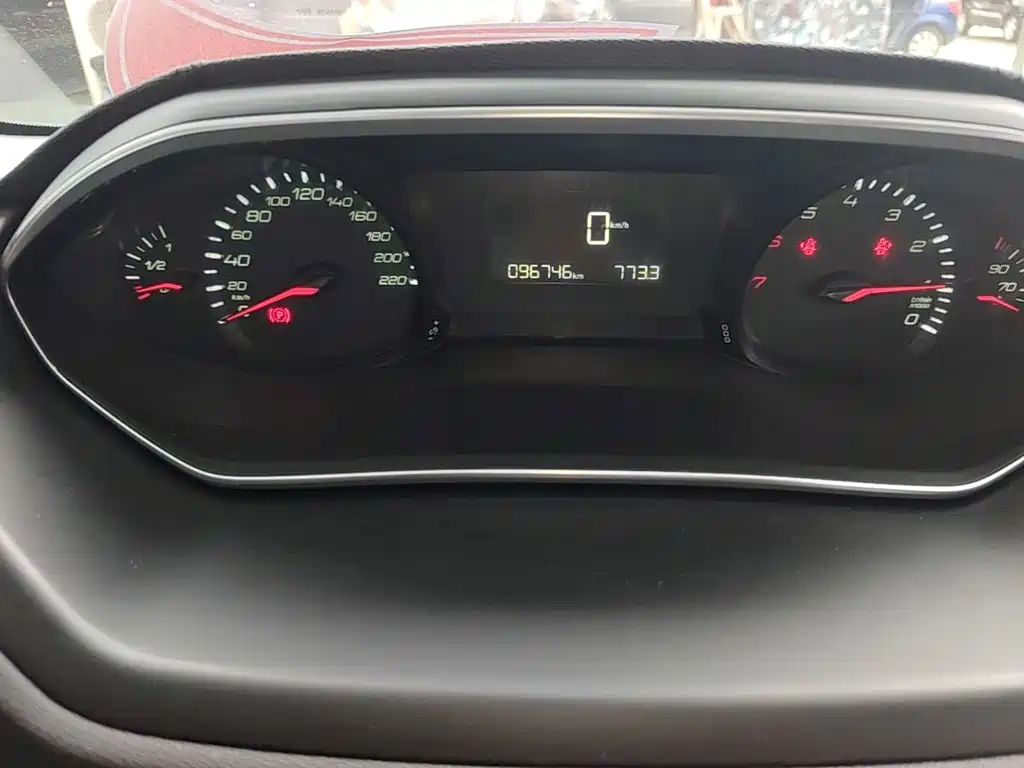 Фото 8 - Peugeot 308