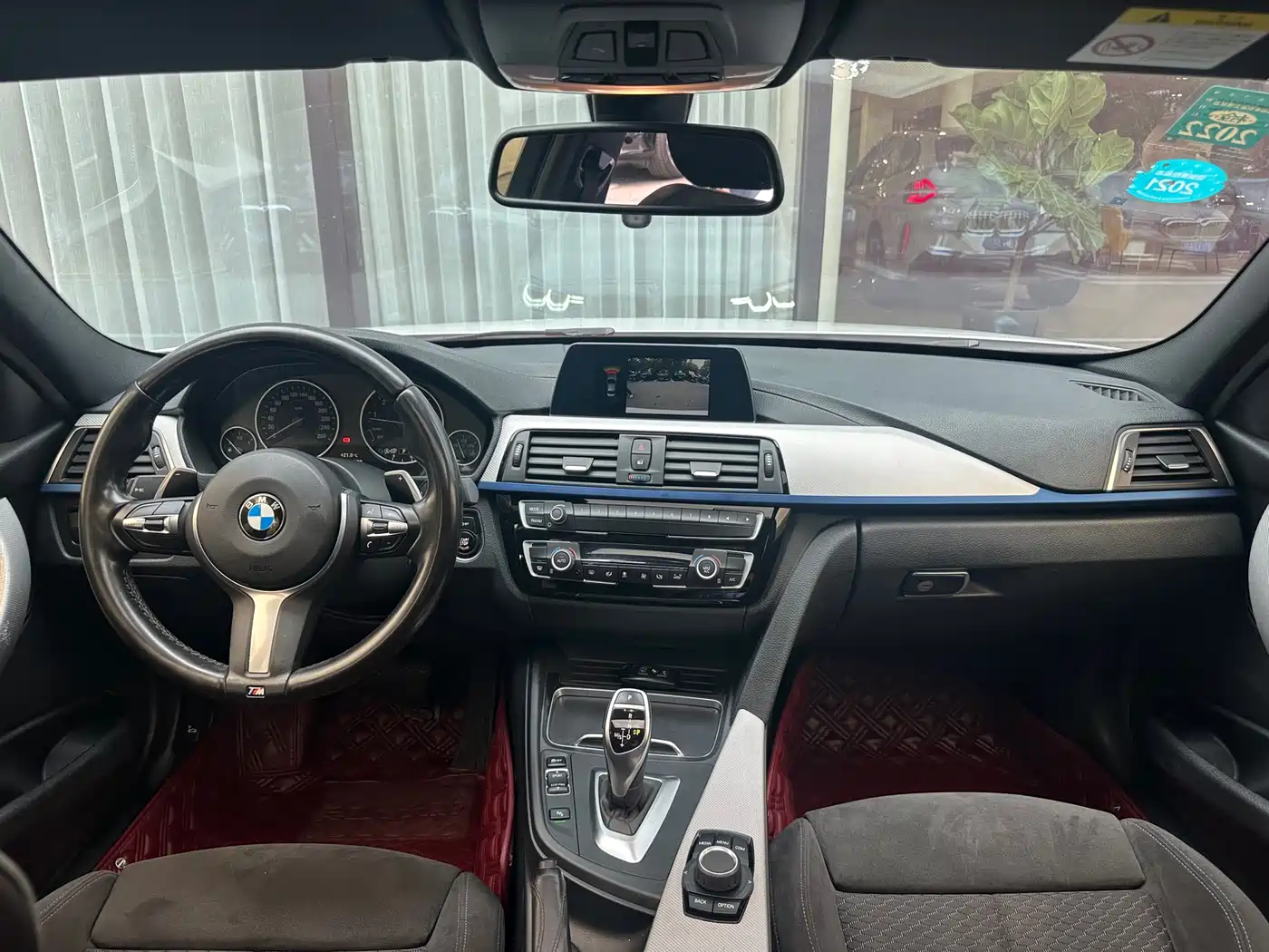 BMW 3 Series 2018 320i M Sport Package фото 9