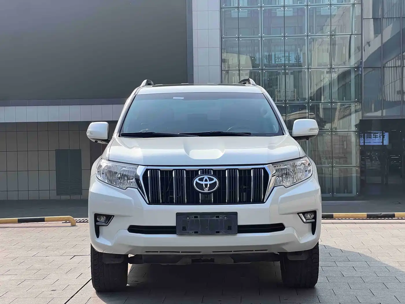 Toyota Prado 2018 3.5L Auto TX фото 3