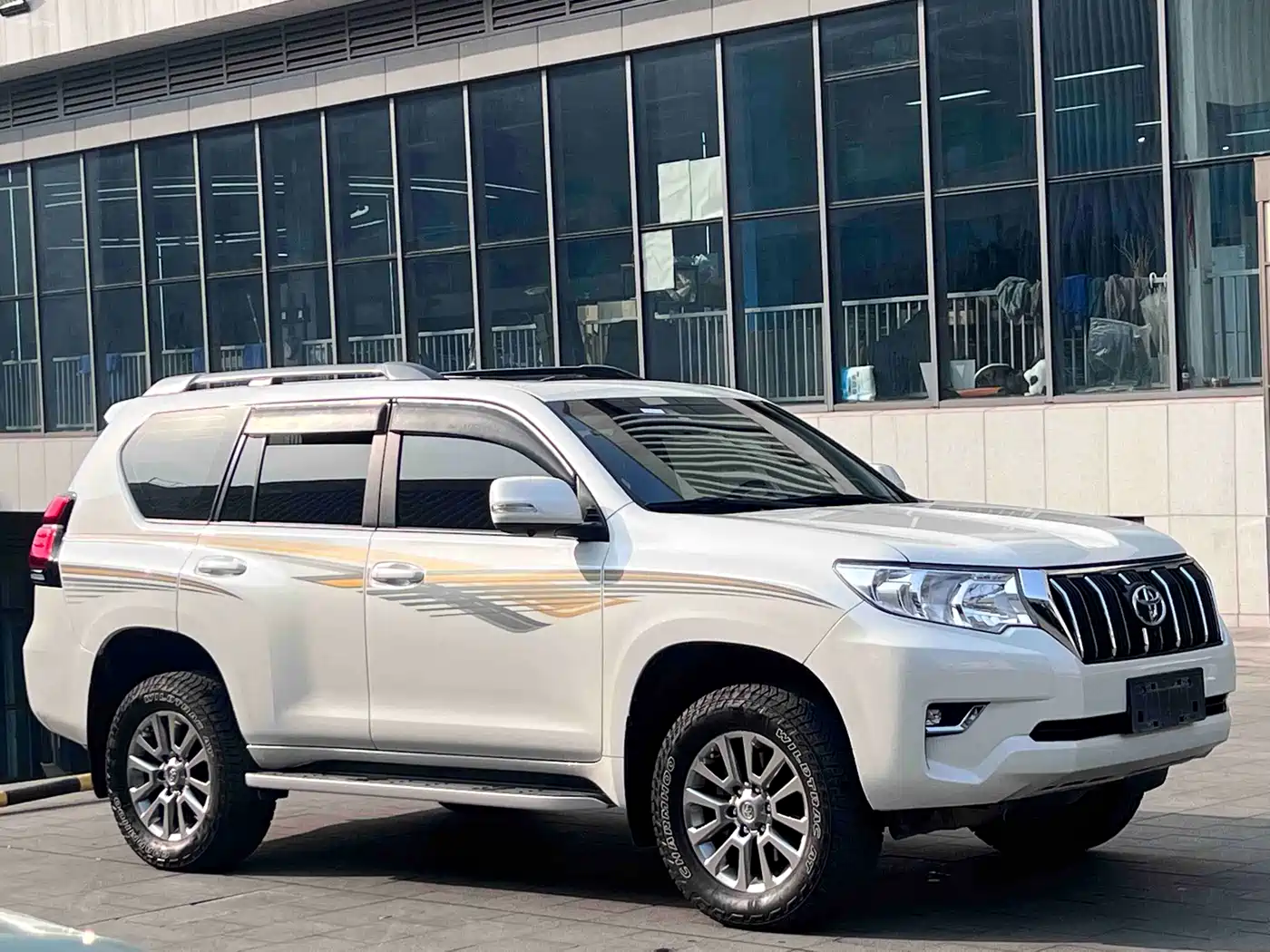 Toyota Prado 2018 3.5L Auto TX фото 2