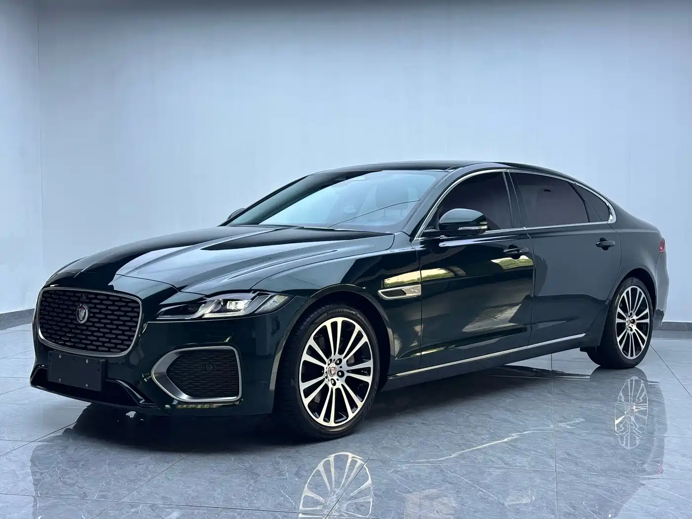 Jaguar XFL 2024 2024 2.0T P250 2WD Premium Luxury