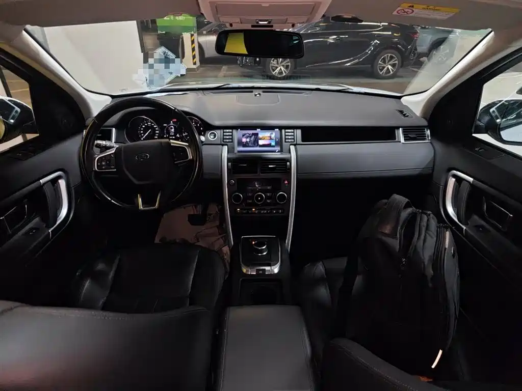 Land Rover Discovery Sport 2017 2.0T SE фото 6