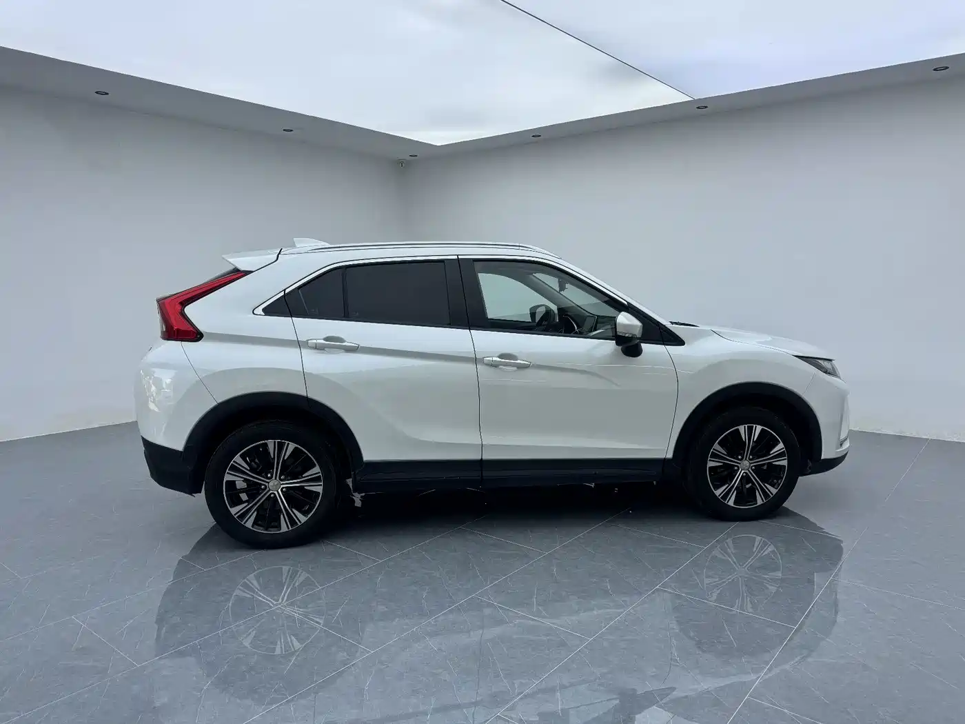 Фото 8 - Mitsubishi Eclipse Cross