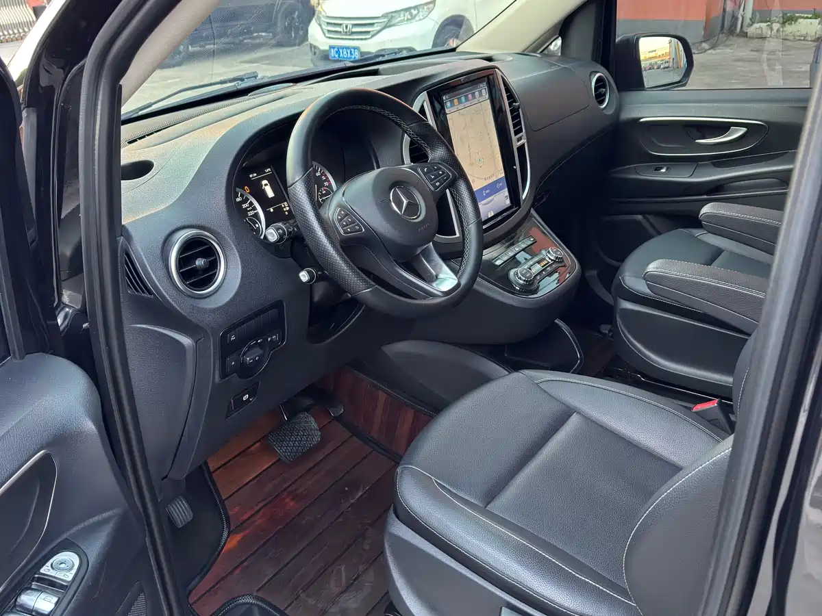 Mercedes-Benz Vito 2018 2.0T Business China V фото 16