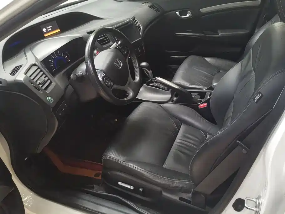 Фото 9 - Honda Civic