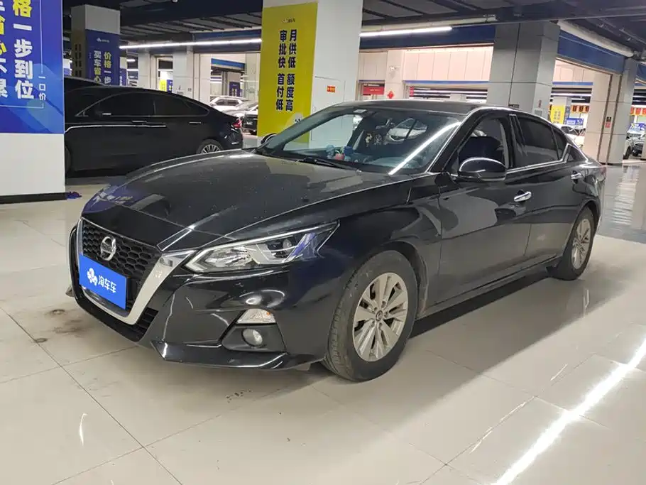 Nissan TEANA