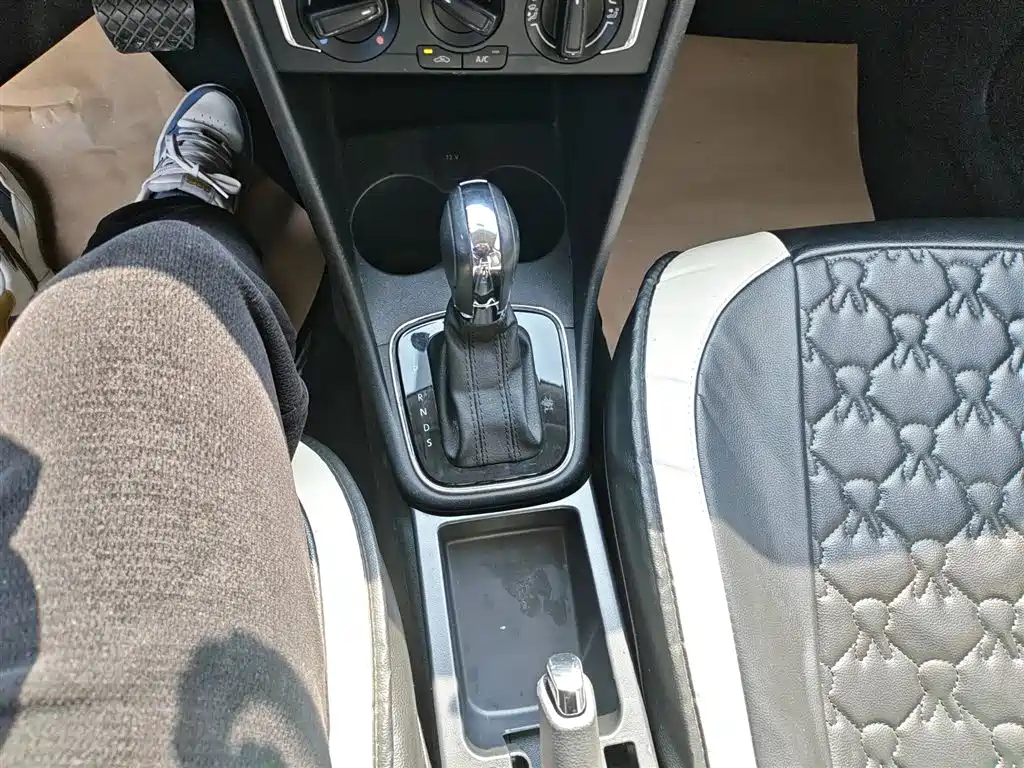 Volkswagen Polo 2018 1.5L Auto Comfort фото 10