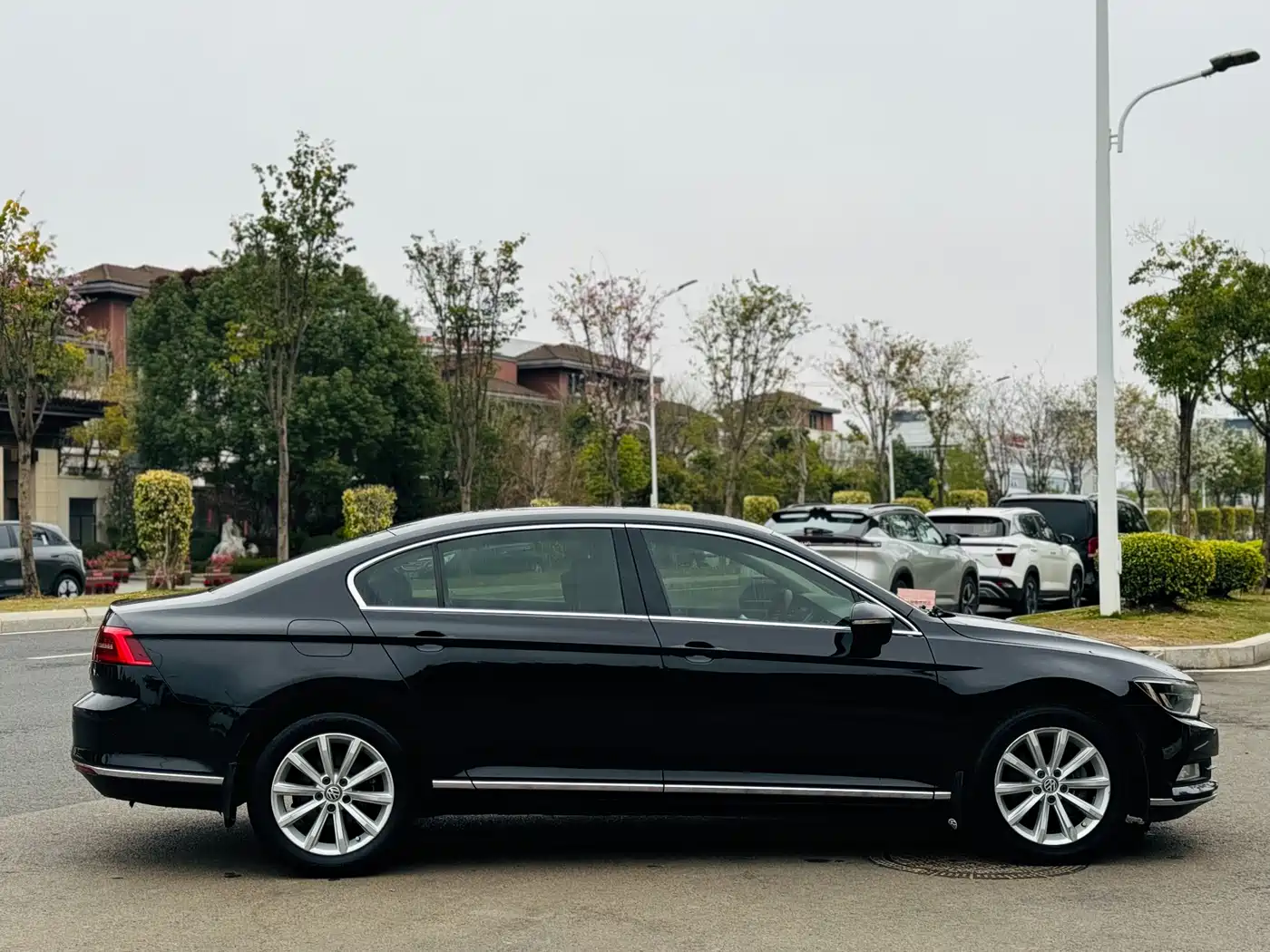 Volkswagen Magotan 2018 330TSI DSG Leading фото 14
