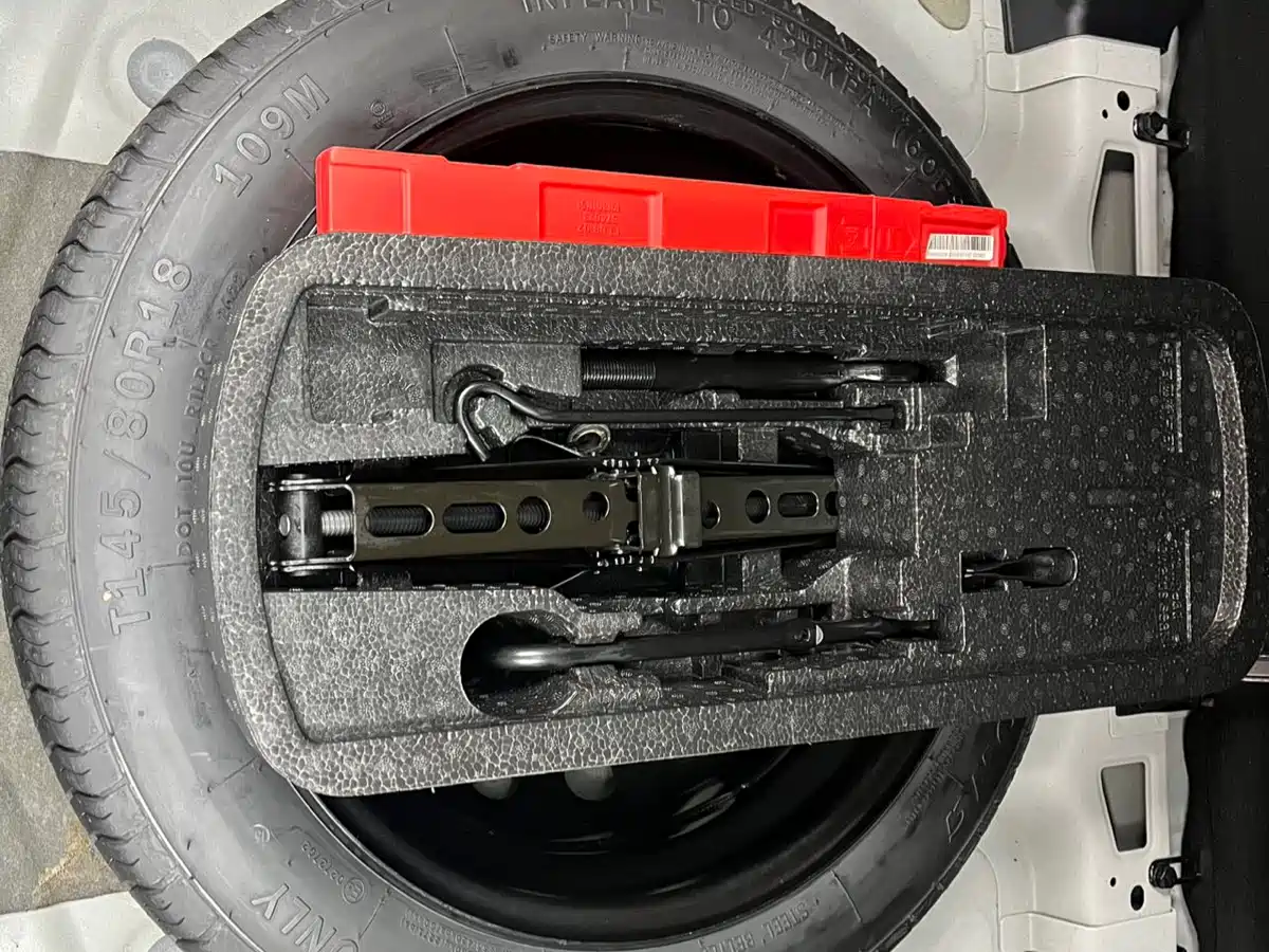 GEELY AUTOMOBILE VISION X6