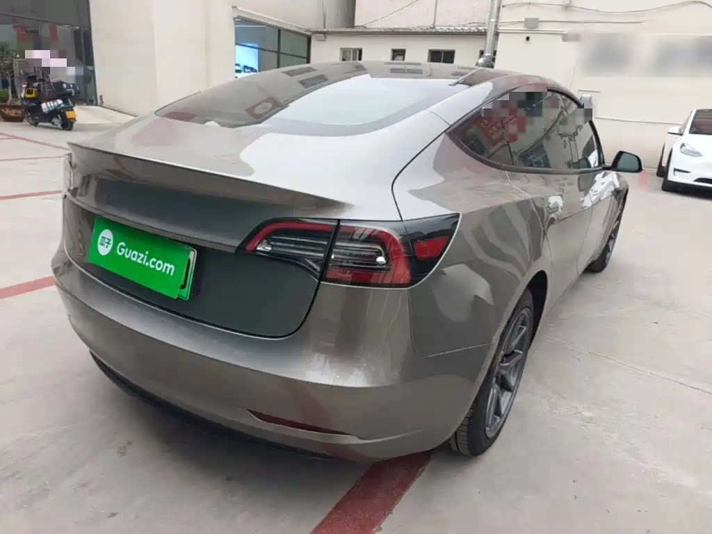Фото 7 - Tesla Model 3