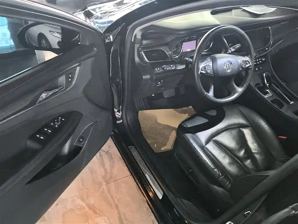 Buick LaCrosse 2018 Model 20T Elite Edition фото 12