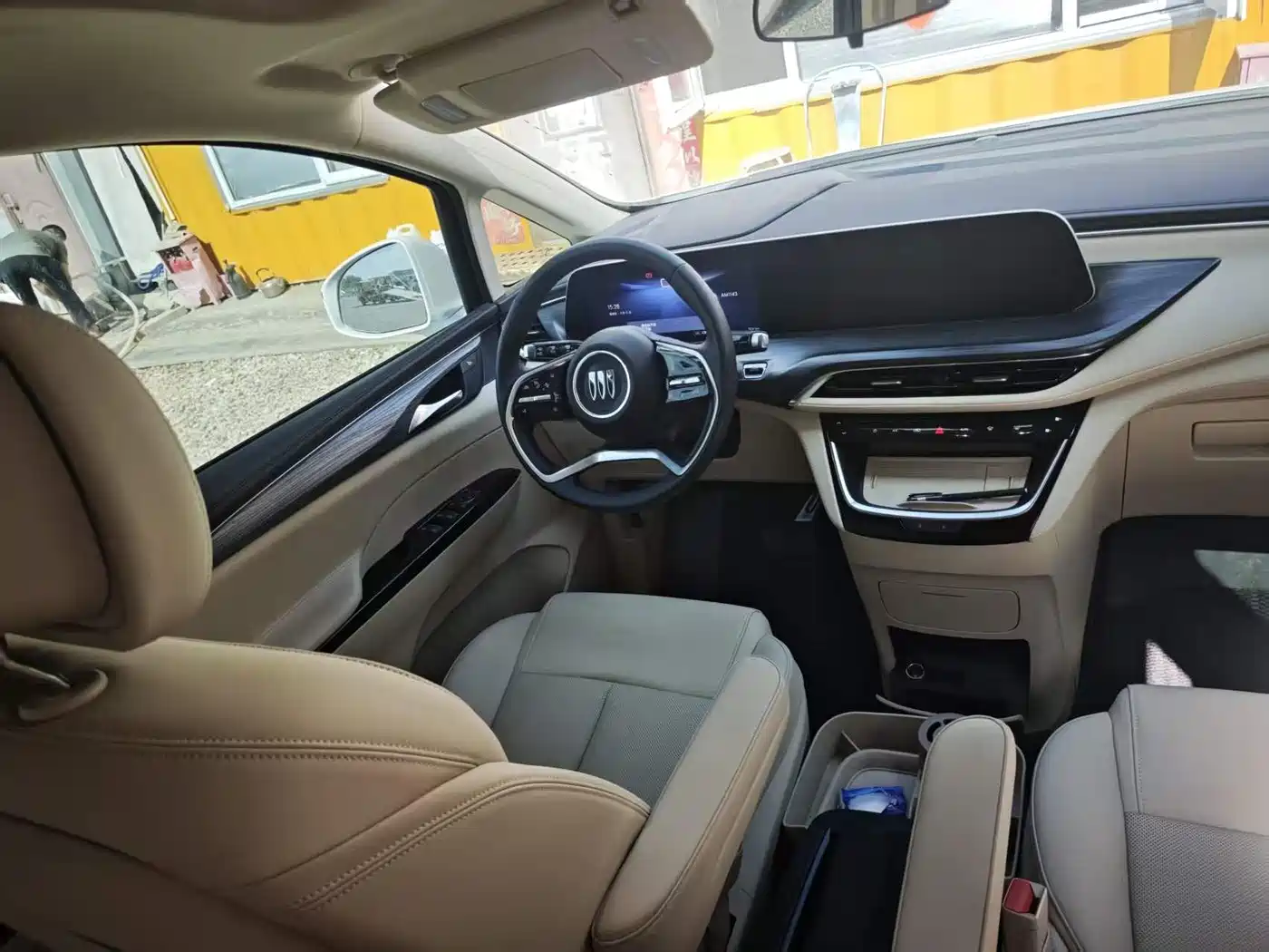 Buick GL8 New Energy 2025 Land Honor Premium Edition 7-Seater фото 7