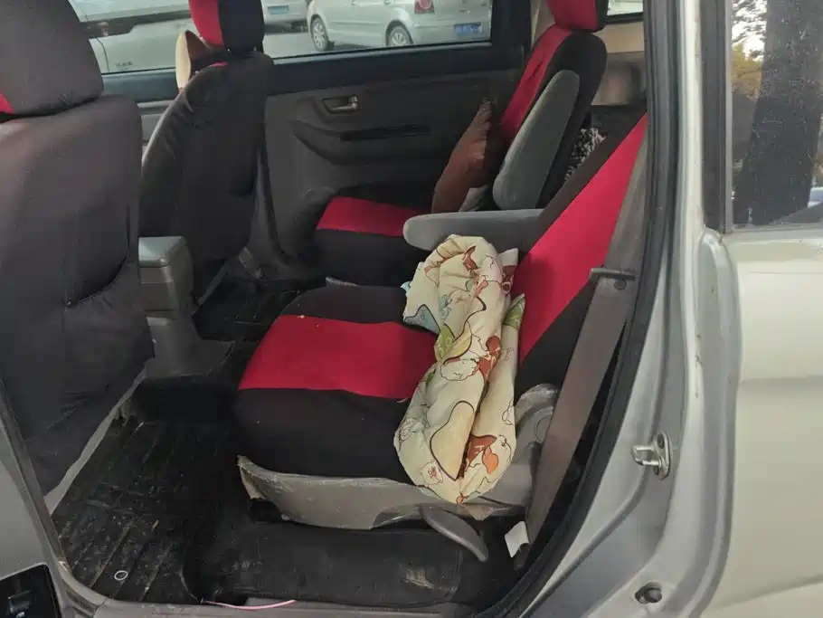 BAIC Weiwang M20 2015 2014 1.5L Utility BJ415A