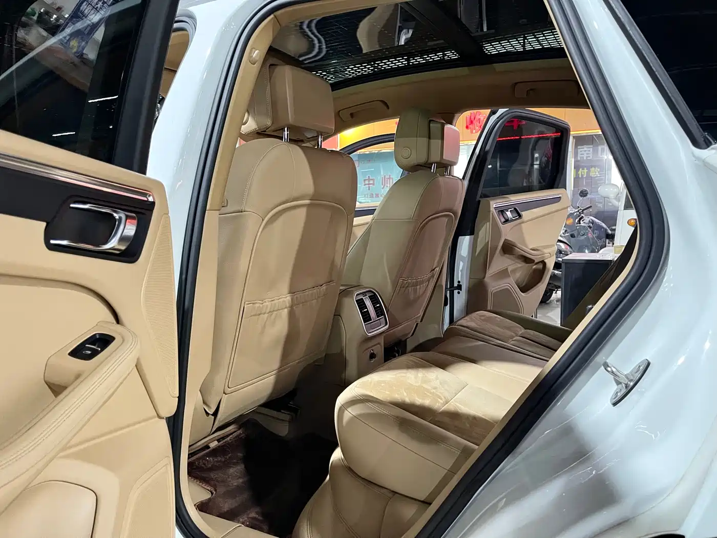 Porsche Macan 2016 Macan 2.0T фото 11