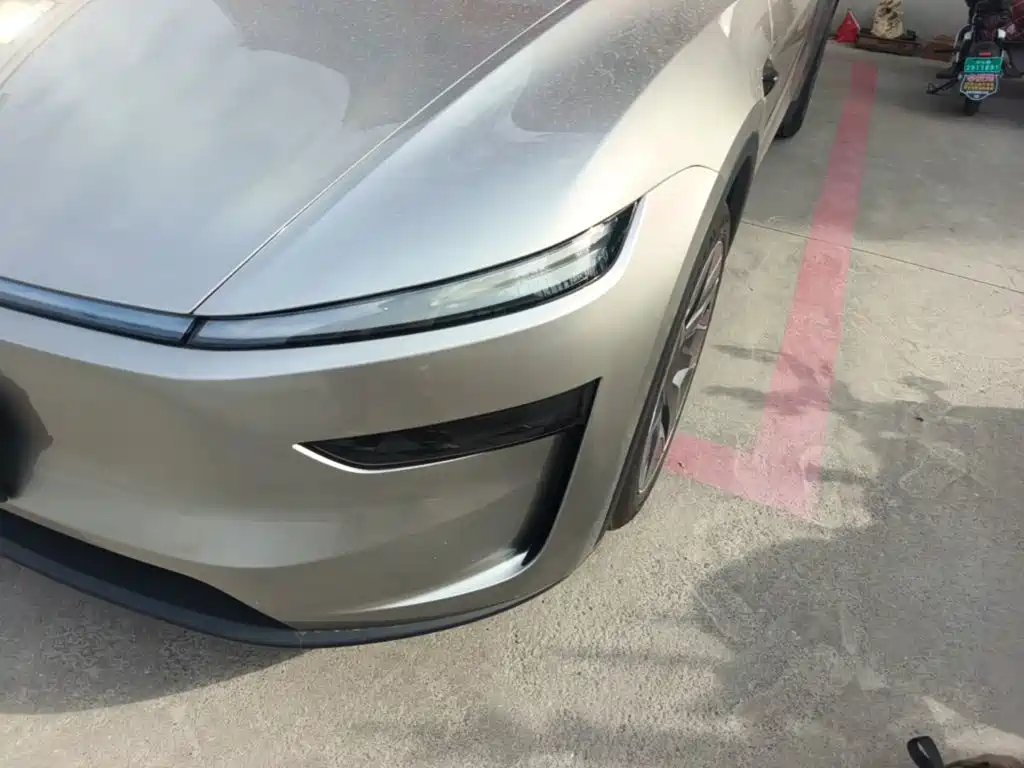 Tesla Model Y L 2026 2025 Facelift Long Range AWD
