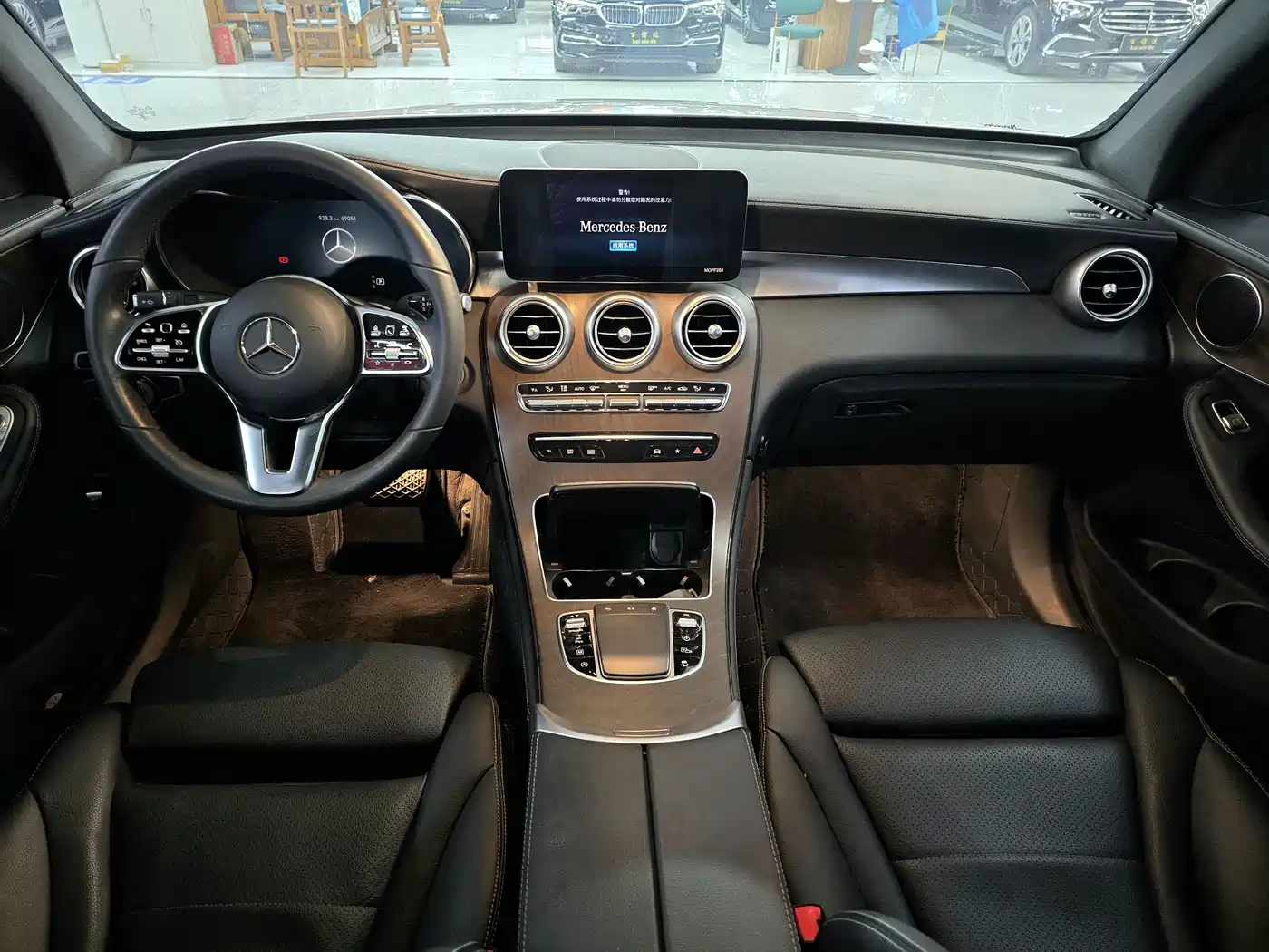 Mercedes-Benz GLC 2021 GLC 260 L 4MATIC Luxury фото 7