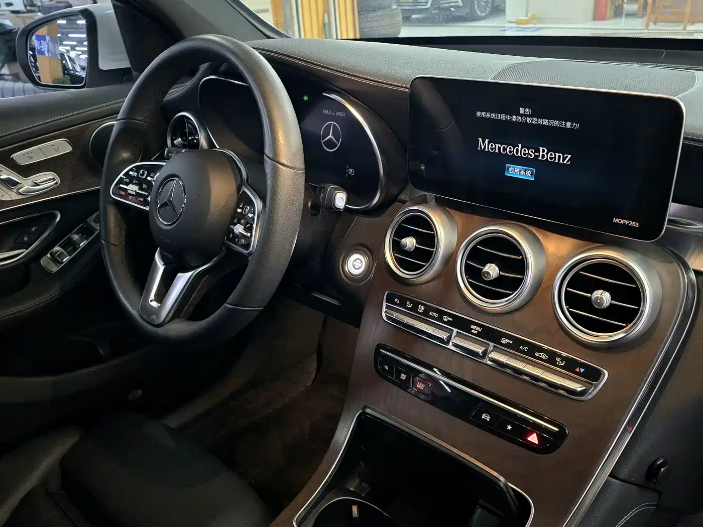 Mercedes-Benz GLC 2021 GLC 260 L 4MATIC Luxury фото 9