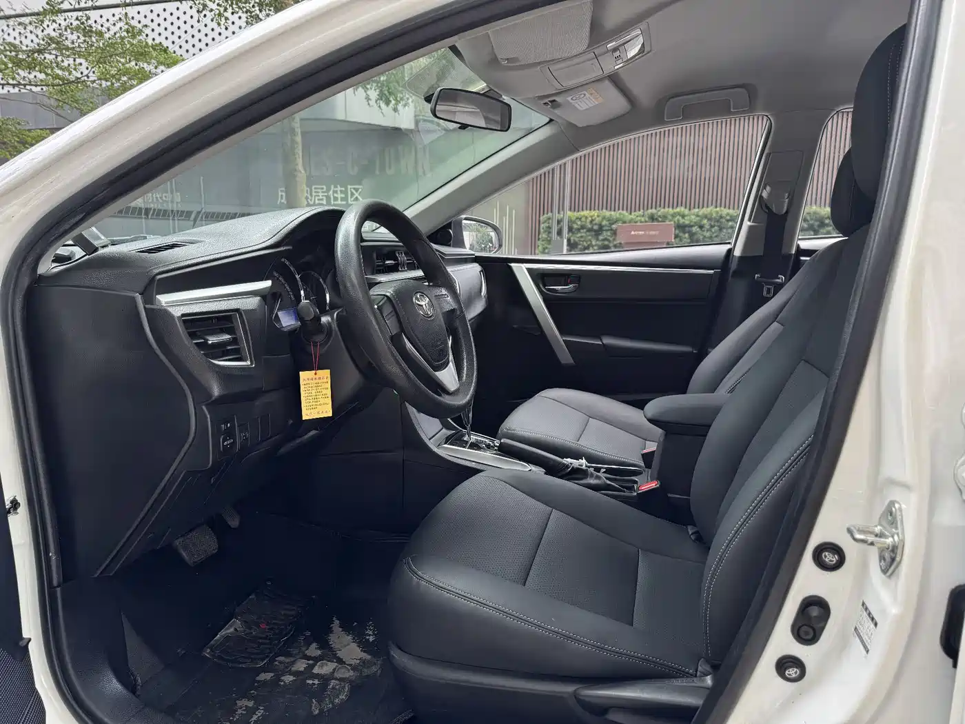 Toyota Corolla 2014 1.6L CVT GL фото 4