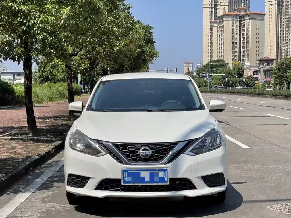 Nissan SYLPHY, миниатюра 2