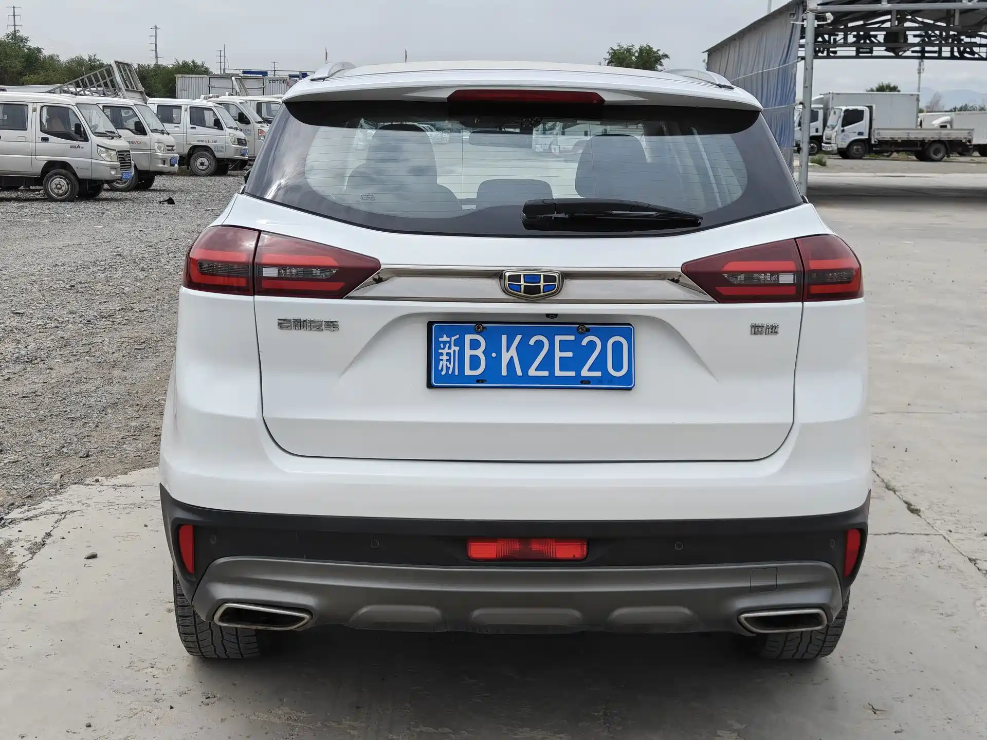 Фото 5 - Geely Atlas