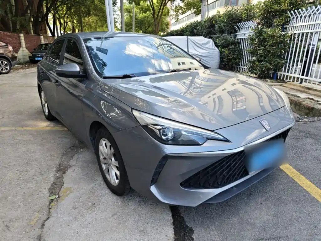 Фото 10 - Roewe i5