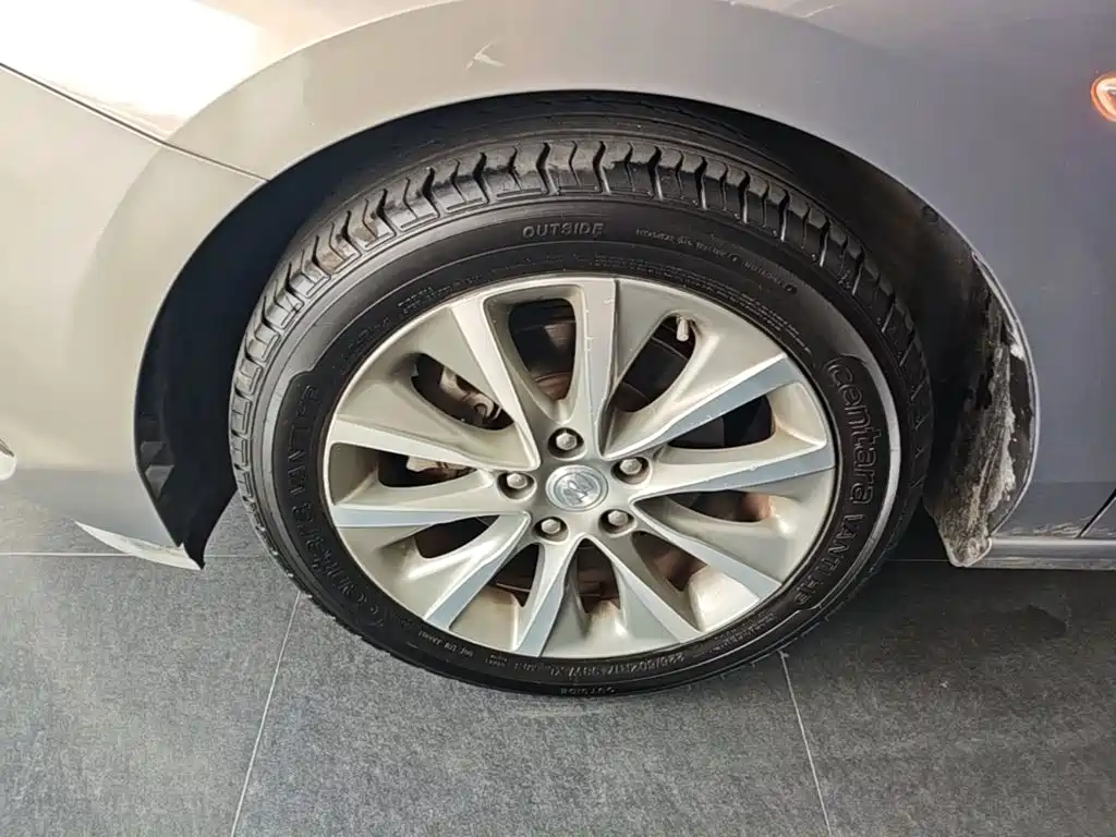 Фото 23 - Buick GL6