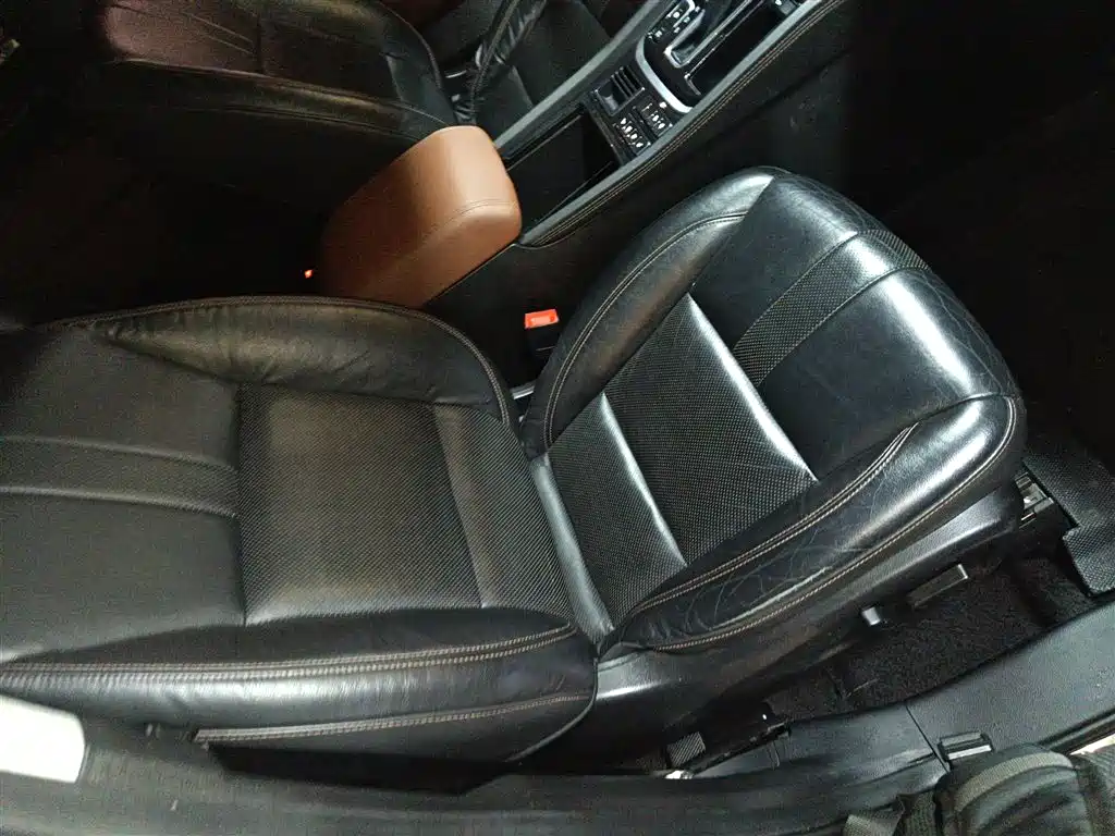 GAC Trumpchi Trumpchi GS8 2017 320T 2WD Luxury Smart Connect (7-seater) фото 20
