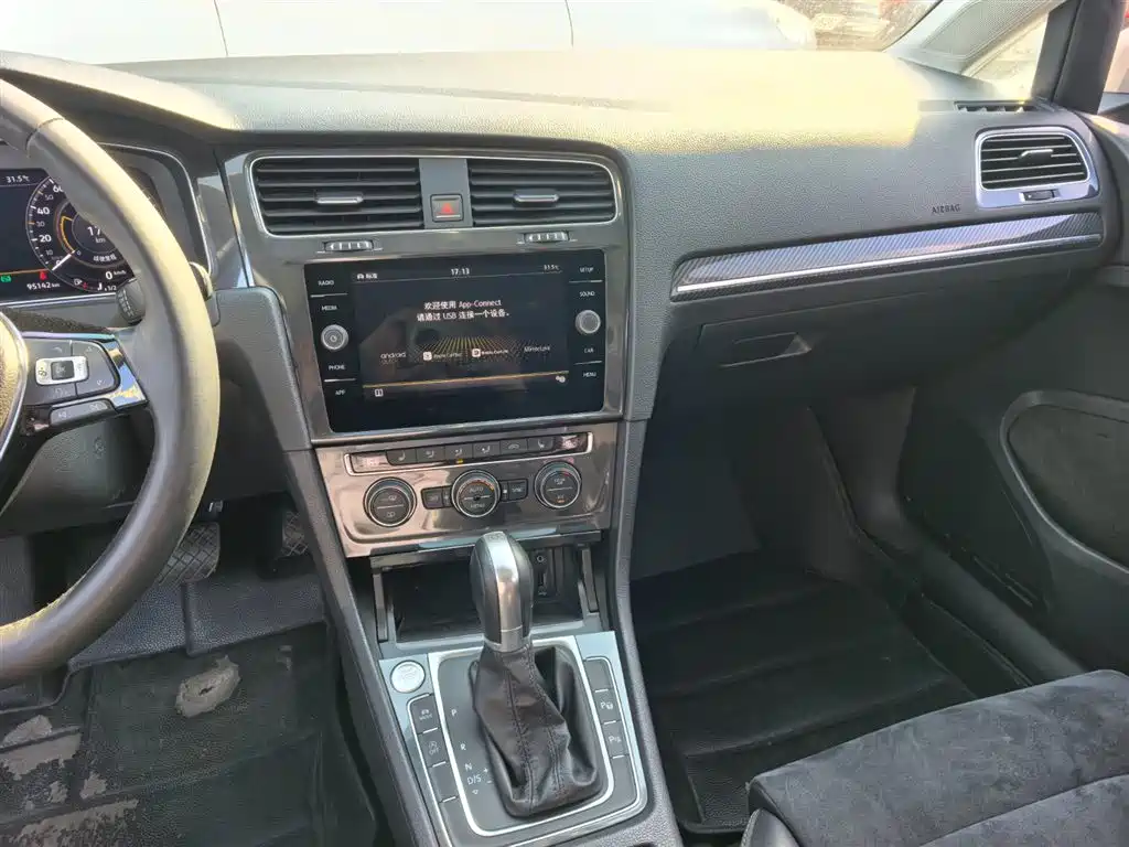 Volkswagen Golf 2018 280TSI Automatic Flagship Model фото 14