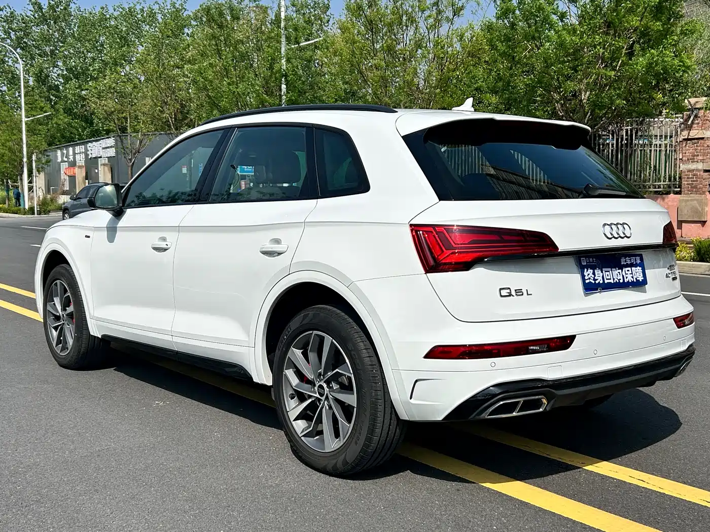 Audi Q5L 2023 40T Luxury Dynamic фото 6
