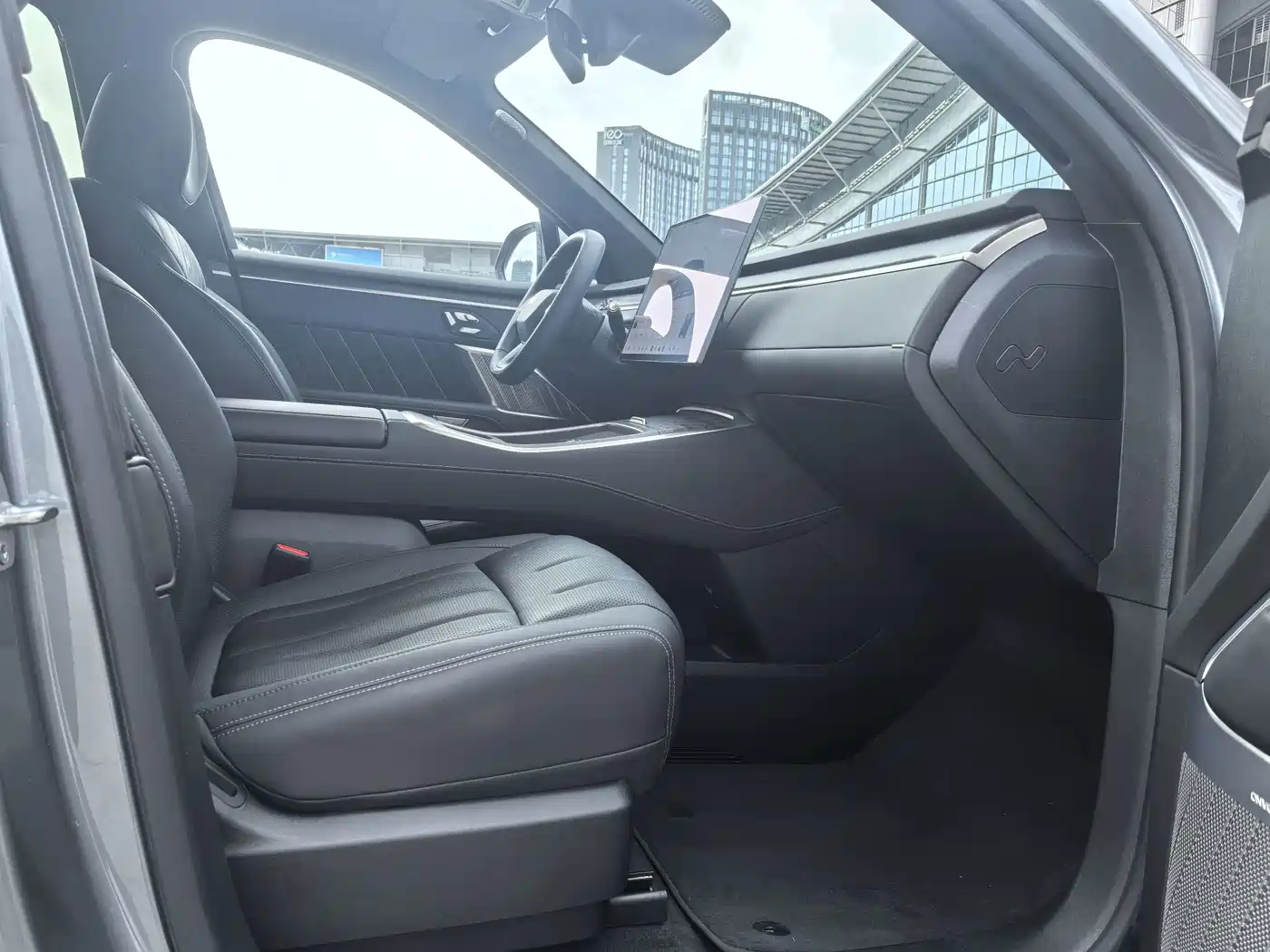 Ledao L90 2025 2025 AWD Base Model