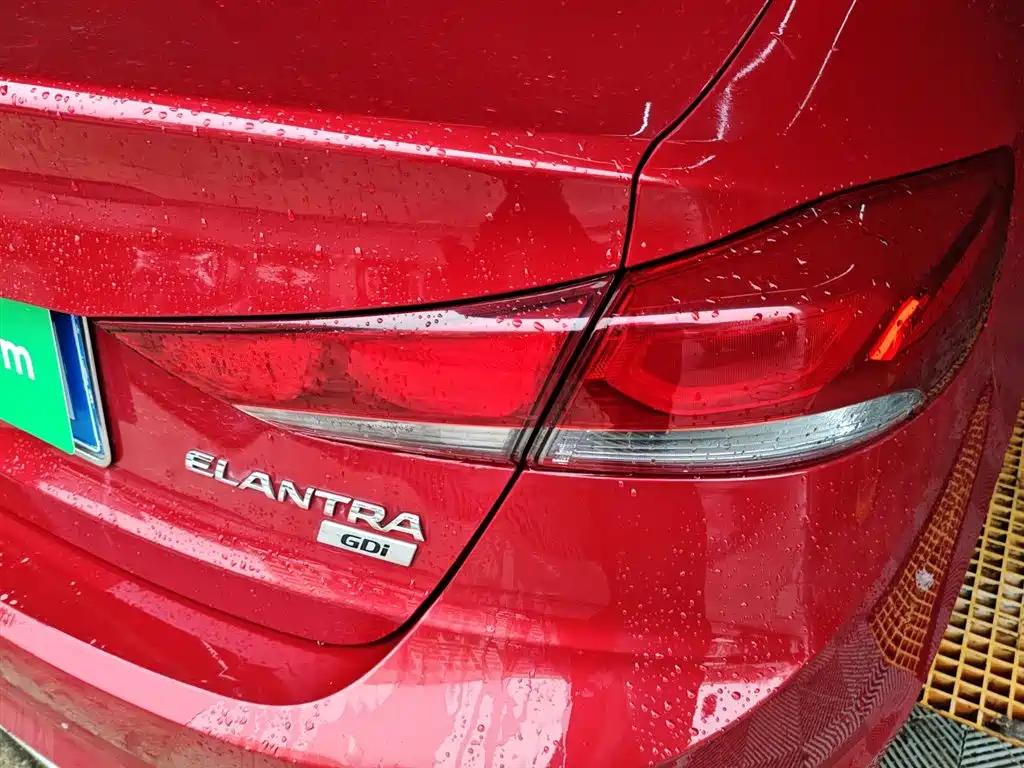 Hyundai Elantra 2016 Model 1.6L Automatic Smart Elite фото 8