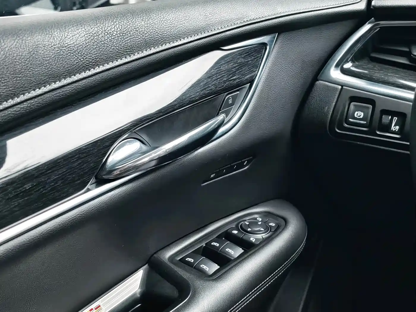 Cadillac XT5 2022 2.0T 4WD Luxury фото 17
