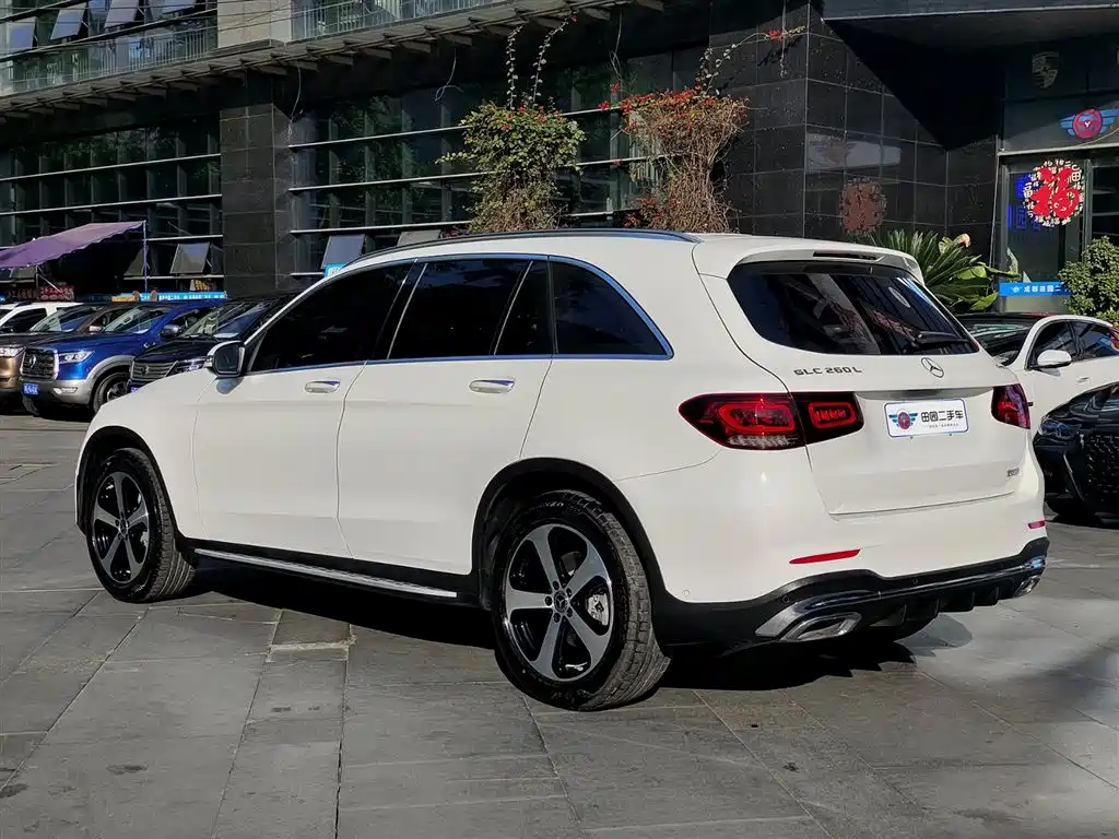 Mercedes-Benz GLC 2022 Facelift III GLC 260 L 4MATIC Dynamic фото 4