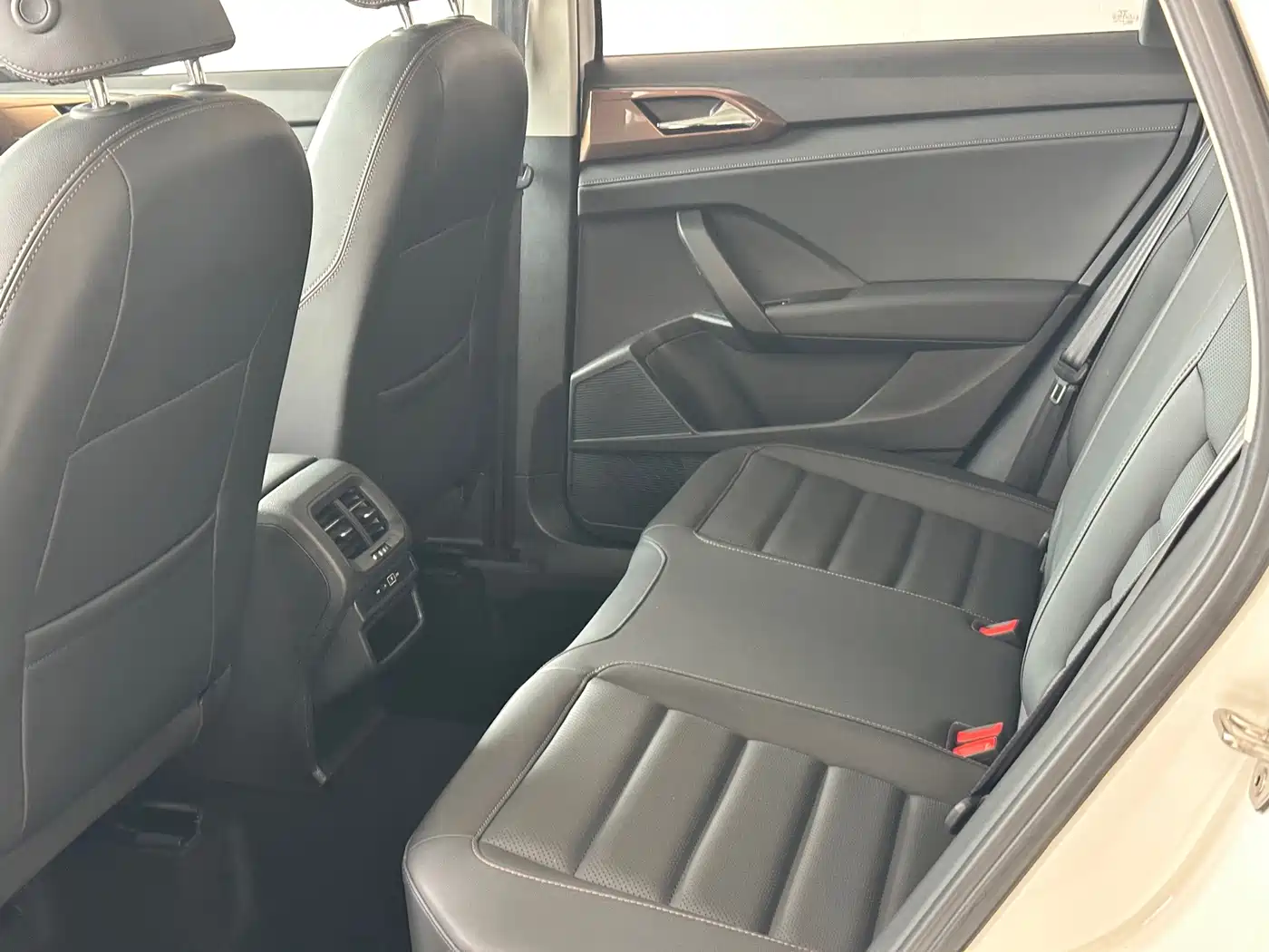 Volkswagen Tharu, миниатюра 5