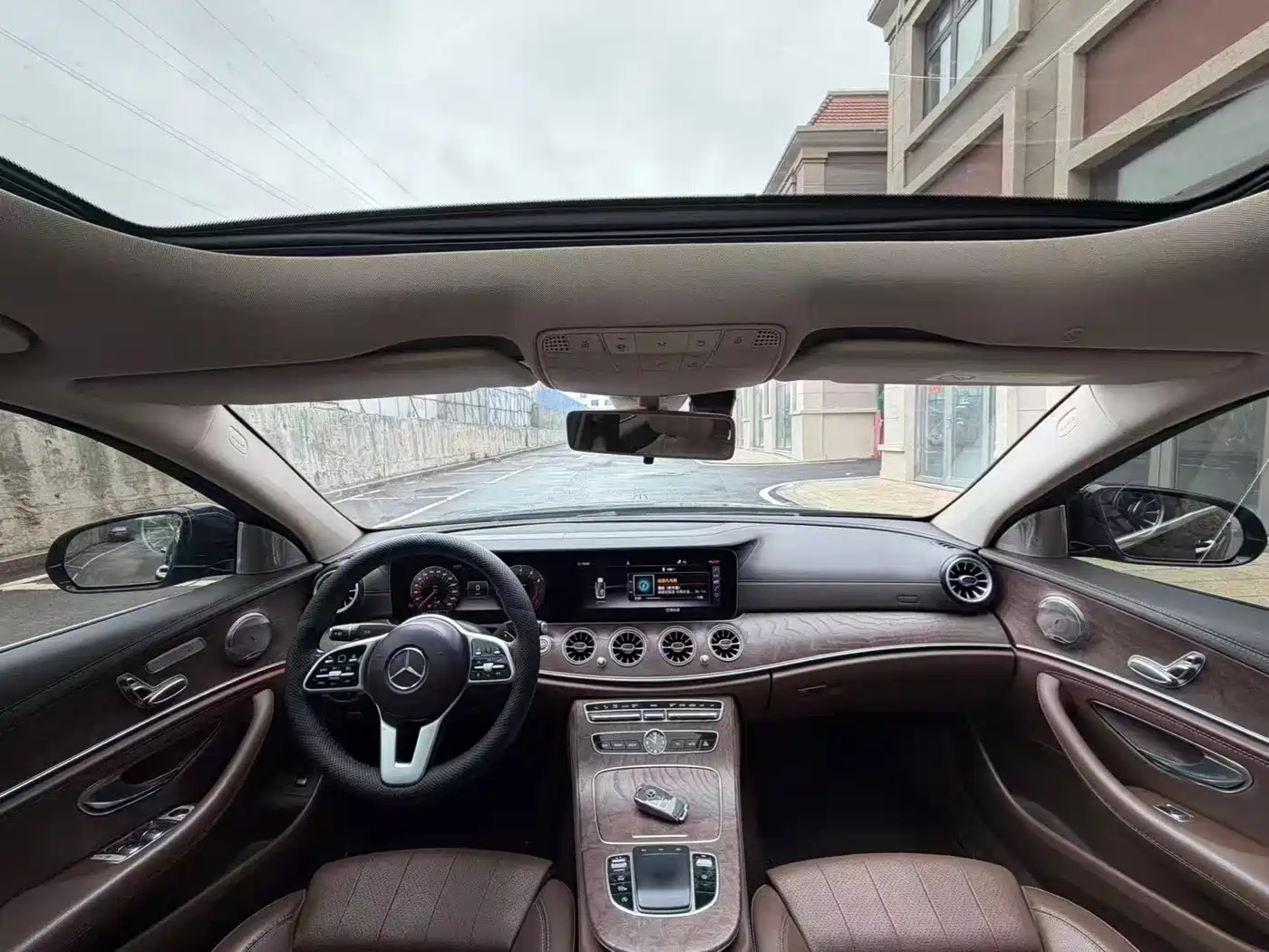 Mercedes-Benz E-Class 2019 E 200 L фото 10
