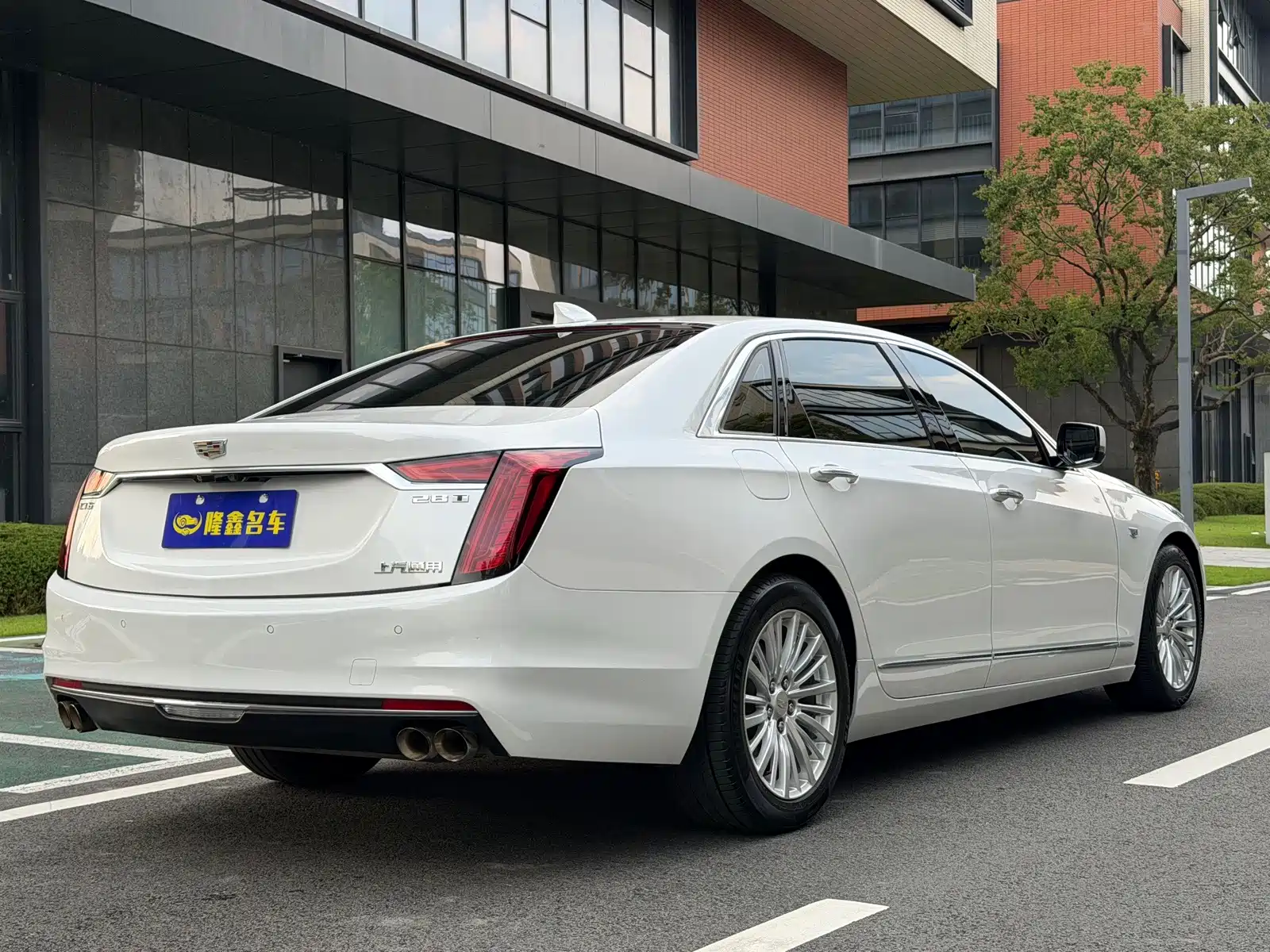 Фото 7 - Cadillac CT6