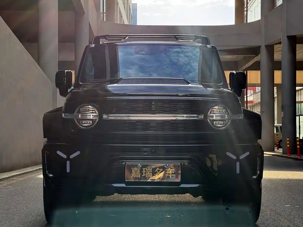 Crossboundary Auto Co-created Tank 300 2023 2023 2.0T Cyber Knight