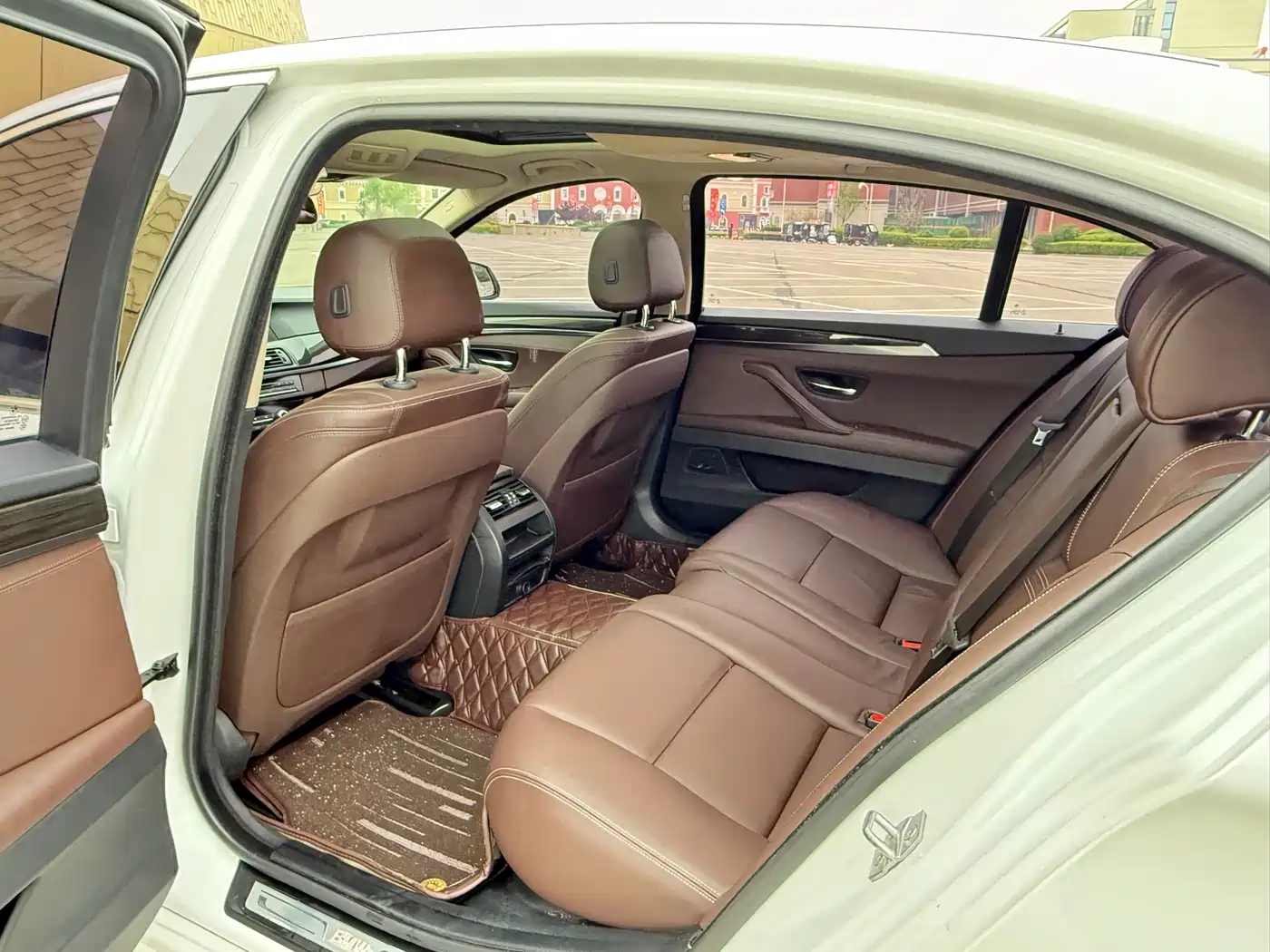BMW 5 Series 2014 525Li Luxury Design Package фото 5