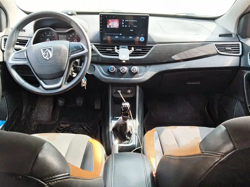 Baojun 310 2018 2016 1.2L Manual Fashion Model