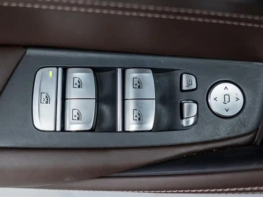 BMW 5 SERIES NEW ENERGY