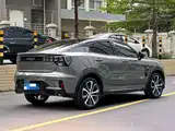 Фото 2 - Lynk & Co 05